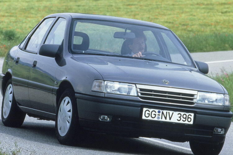 Schon im Sommer 1988 lagen über 50.000 Vorbestellungen für den Vectra vor – Verkaufsstart war der 15. Oktober. (Foto: Hersteller)