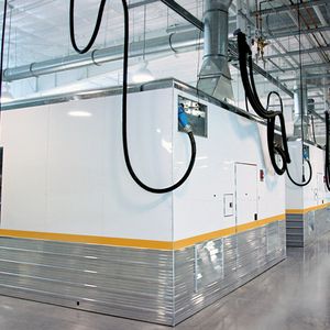 Ob monoklonale Antikörper, Vaccine, rekombinante Proteine oder ... – mit den Flexmosys-Modulen von Sartorius werden aus einfachen Lagerhallen biopharmazeutische Produktionen.