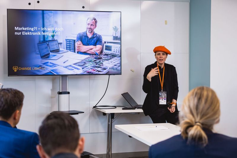 Impressionen vom 24. Würzburger EMS-Tag: Im Mittelpunkt standen aktuelle Branchenthemen, praxisnahe Impulse und insbesondere der persönliche Austausch innerhalb der EMS-Community. (Bild: Stefan Bausewein)