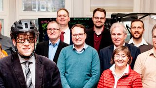 Die am „SmartHelm“ beteiligten Projektpartner freuen sich auf das Forschungsvorhaben, das neue Wege in der Citylogistik und der Sicherheit für Lastenradfahrer gehen soll. (Rytle)