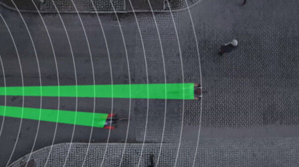 Dank moderner Software konnte das Notbremssystem so erweitert werden, dass es nun auch Radfahrer automatisch erkennt und bei Bedarf bremst (Bild: Volvo)