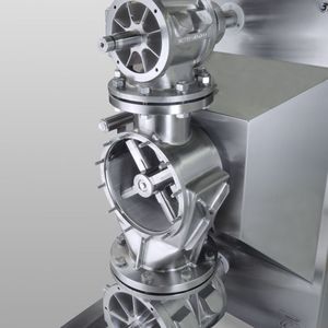 Thanks to the single side-mounted rotor with direct power transmission from motor to axle, heat generation is kept to a minimum. Sieve and rotor are easily accessible. (Pictures: Frewitt)