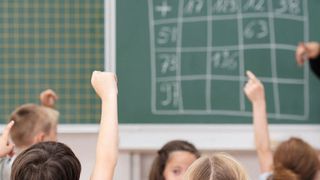 Noch findet Bildung hierzulande meist analog statt – das wird sich ändern  (© contrastwerkstatt / Fotolia.com)