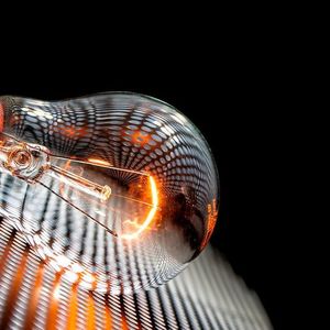 Der  Verband der Chemischen Industrie hat deutsche Chemie- und Pharmaunternehmen bezüglich ihrer Forschungsausgaben befragt. Das Ergebnis zeigt, dass im Jahr 2017 5,8 Prozent der Branchenkonzerne in Energieforschung investierten.  (gemeinfrei)