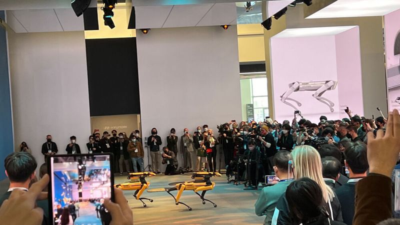 Während einerseits Autobauer - wie zum Beispiel Hyundai - in neue Geschäftsfelder vordringen ... (Bild: Newspress)