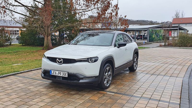 Der MX-30 will ein Zweitfahrzeug für die Stadt sein. (Bild: Mauritz/»kfz-betrieb«)