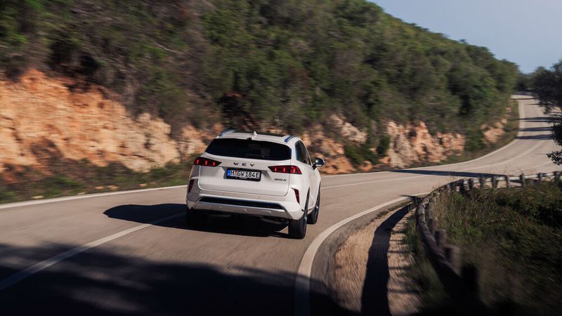 Mit einer Länge von 4,87 Metern entspricht der Wey Coffee 01 den in seiner Klasse üblichen Abmessungen. (Bild: Autoren-Union Mobilität / Wey)