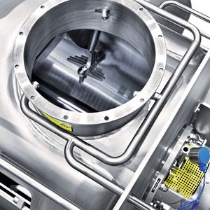 Durch eine Schwarz-Weiß-Trennung kann die Verschleppung von Kontaminationen verhindert werden. Technisch bedeutet das zum Beispiel, den Motor zum Antrieb eines Mischers oder einer anderen verfahrenstechnischen Maschine räumlich von der Maschine selbst zu trennen.(Bild: Gebr. Lödige Maschinenbau)