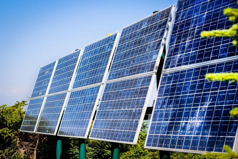 According to a research report by Mordor Intelligence LLP, the global solar energy installed capacity is registered to be 728 GW and is estimated to grow to 1645 gigawatts (GW) in 2026, while growing at a CAGR of 13.78% from 2021 to 2026. (gemeinfrei)
