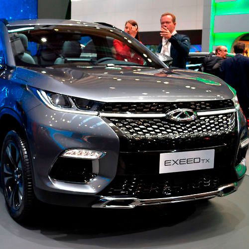 Erster Ausblick: Mit dem Exeed TX zeigte Chery bereits auf der IAA 2017, was die Chinesen im Autobau drauf haben.(Bild:  Seyerlein /»kfz-betrieb«)