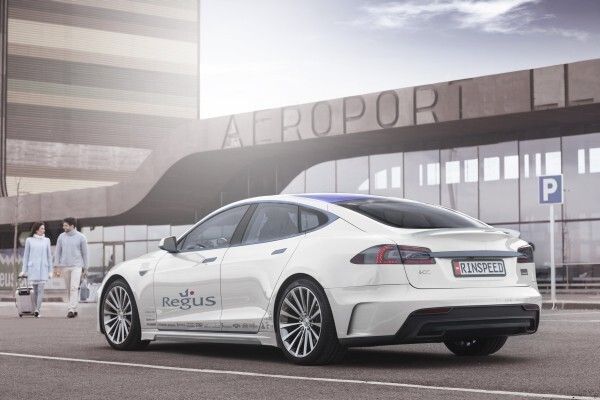 Mit dem vollelektrisch angetriebenen Konzeptfahrzeug „XchangE“ zeigt die Schweizer Ideenschmiede Rinspeed auf dem Genfer Auto-Salon die Zukunft des autonomen Fahrens.  (Rinspeed)