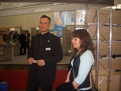 Thomas Arnold, Marketing Vogel Industrie Medien, mit Carola Hühn, Dietz Automation. (Archiv: Vogel Business Media)