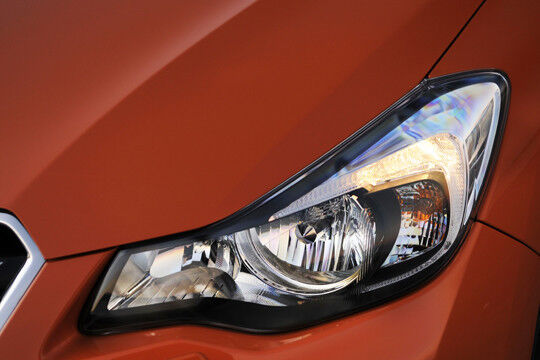 Dynamischer Zuschnitt: Die Scheinwerfer verraten einiges über die inneren Werte des neuen Subaru-SUV. (Subaru)