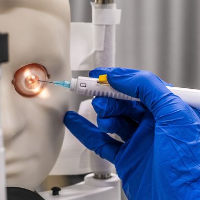 Augenmodelle werden verwendet, um echtes Augengewebe für Tests und Human-Factors-Feedback zu simulieren. (Bild: Sanner)