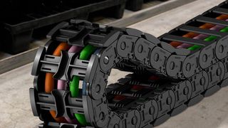 Die Autoglide 5 braucht keine Führungsschiene, ein Metall- oder Kunststoffseil reicht aus. (Igus)