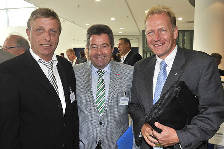 Gern gesehene Gäste: (v.li.) Christoph Bruns (Kfz-Innung Borken-Bocholt), Werner Bastin (Kfz-Innung Soest-Lippstadt) und Michael Oelck (Kfz-Innung Coesfeld). (Foto: Zietz)