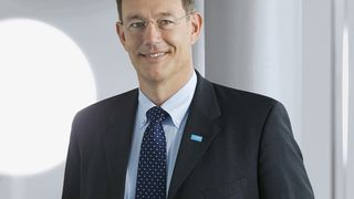 „Durch unser globales Produktionsnetzwerk und unsere technologische Führungsposition erzielen wir für unsere Kunden in zahlreichen Branchen größtmögliche Versorgungssicherheit und Qualität“, sagt Michael Heinz, Vorstandsmitglied bei BASF. (Bild: BASF)