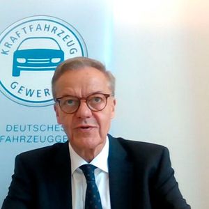 Dr. Christoph Konrad, Leiter des ZDK-Hauptstadtbüros, leitete den 15. Berliner Automobildialog des ZDK, der als Webmeeting stattfand.(Bild:  Pfaff/»kfz-betrieb«)