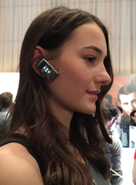 Huaweis TalkBand 2 kann auch als Bluetooth-Headset eingesetzt werden. (Bild: Huawei/Lingner)