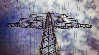 Power grids: The energy infrastructure must become more resilient and smarter. (Image:cocoparisienne)