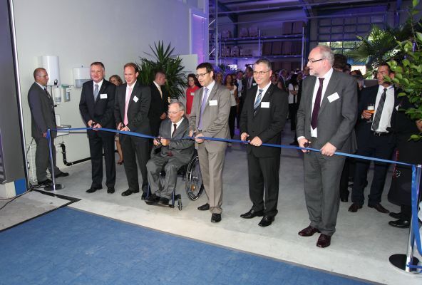 Bild 34: Eröffnung des europäisches Zentrallagers 2012 mit Minister Dr. Schäuble als Festredner.  (TDK-Lambda)