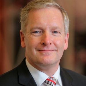 Hans Jörg Klein wurde zum stellvertretenden Vorsitzenden der Geschäftsführung der Ford Werke berufen. Klein studierte Maschinenbau an der Rheinischen Fachhochschule Köln und schloss sein Studium als Diplom-Ingenieur ab. Seine berufliche Laufbahn hatte 1991 bei Ford begonnen. Er lebt in Köln, ist verheiratet und Vater von zwei Kindern.(Bild:  Auto-Medienportal.Net/Ford)