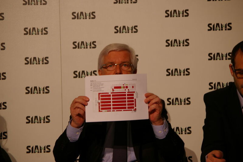 «Le SIAMS 2012 affiche complet», c'est en substance la preuve apportée ici par Francis Koller lors de la conférence de presse du 10 novembre 2011. (Image: MSM/JR Gonthier) (Archiv: Vogel Business Media)