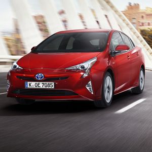 (Toyota)