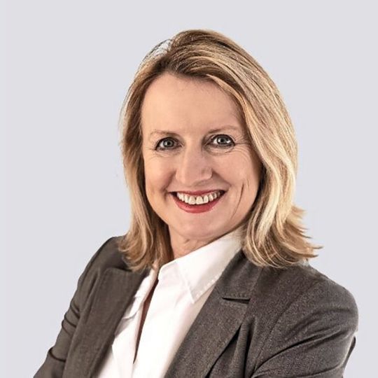 Prof. Dr. Julia Frohne ist Professorin­ für Kommunikationsmanagement an der Westfälischen Hochschule und Mitglied im Leitungsgremium von URBAN.KI. (Bild:  Julia Frohne (privat))