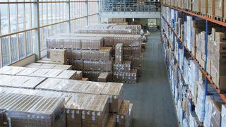 Prüfe, wer sich bindet! Um unterschiedliche Auffassungen über die zu erbringende Leistung zu vermeiden, sollten Einkäufer und Kontraktlogistiker ihren Kontrakt immer zuerst schriftlich fixieren, bevor gehandelt wird. (Nord Logistic Speditionsgesellschaft mbH)