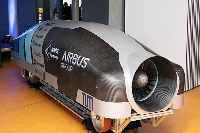 Der Hyperloop Prototyp der TU München auf dem Rollout. (Uli Benz / TU Muenchen)