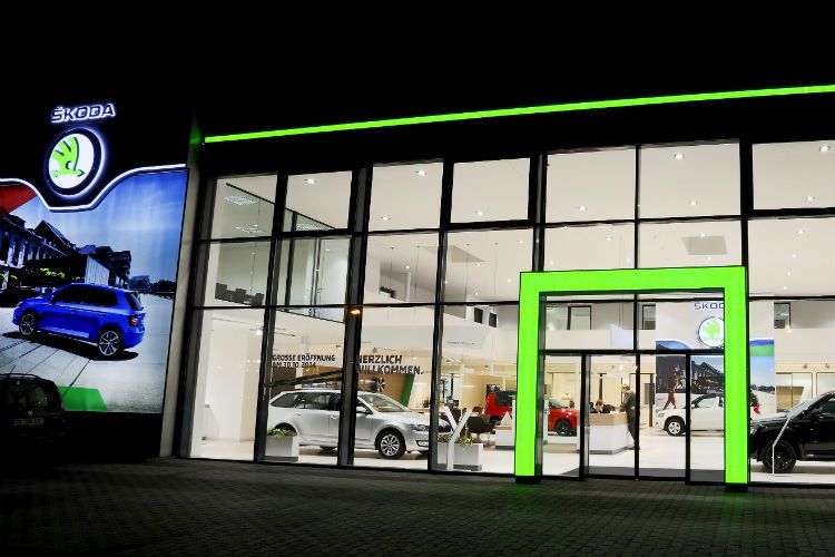 Optisch fallen die Skoda-Betriebe im neuen Design sofort auf. (Foto: Skoda)