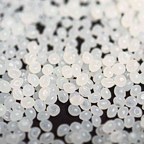 Plastik wächst nach: Biokunststoffe helfen, Ressourcen und Energie zu sparen. (FNR-Dörthe Hagenguth)