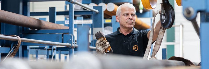 Das Maschinenbau-Unternehmen KTR Systems konnte die indirekte Beschaffung mithilfe einer eProcurement-Plattform beschleunigen und Bestellprozesse so optimieren, dass es pro Bestellung circa eine Stunde Zeit einspart. Das Maschinenbau-Unternehmen KTR Systems konnte die indirekte Beschaffung mithilfe einer eProcurement-Plattform beschleunigen und Bestellprozesse so optimieren, dass es pro Bestellung circa eine Stunde Zeit einspart.