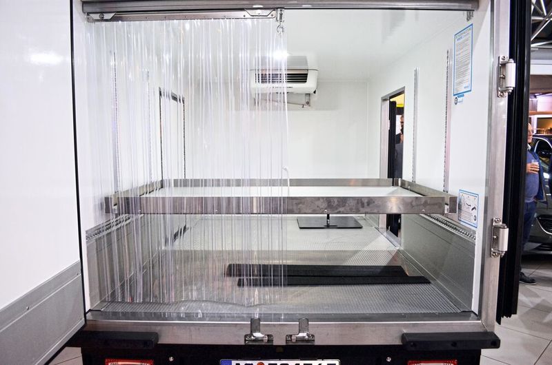 Streetscooter hat mittlerweile zahlreiche Partner, die verschiedenste Aufbauten für entsprechende Branchenmodelle anbieten. Im Bild: Die Kühlbox von Kress Fahrzeugbau.  (Bild: Rehberg / »kfz-betrieb«)