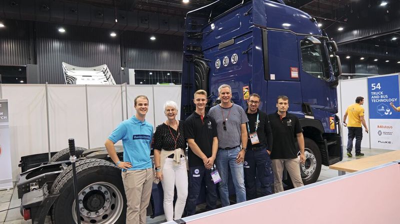 Natürlich wurde auch Andreas Schuck von der deutschen Kfz-Delegation unterstützt. (Bild: Büttner – VCG)