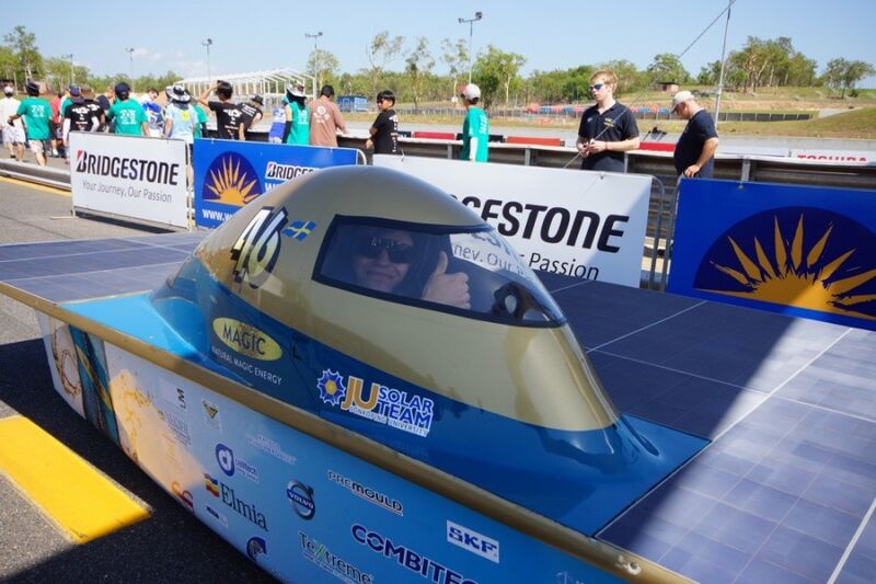 Impressionen vom Solarautorennen World Solar Challenge 2013. (Bild: World Solar Challenge)