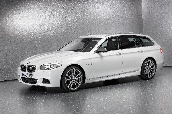 Mit einer vierfachen Weltpremiere gibt die BMW M GmbH das Startsignal für die völlig neue Produktkatgorie  M Performance Automobile (Bild: BMW)