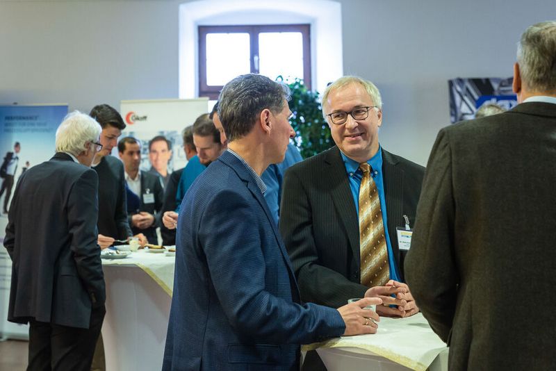 Impressionen der Förderprozessforen 2019: Beim Pumpen- und Schüttgut-Forum diskutieren Experten an zwei Tagen über Probleme bei Förderprozessen. Dabei steht der praxisorientierte Austausch und die gemeinsame Lösungsfindung im Vordergrund des Netzwerktreffens der Pumpen- und Schüttgut-Community. (Stefan Bausewein / PROCESS)