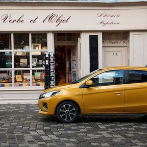 Mit 3,85 Metern Länge ist der Space Star nicht nur sehr wendig, sondern mit vier Türen auch recht praktisch.(Bild:  Mitsubishi)