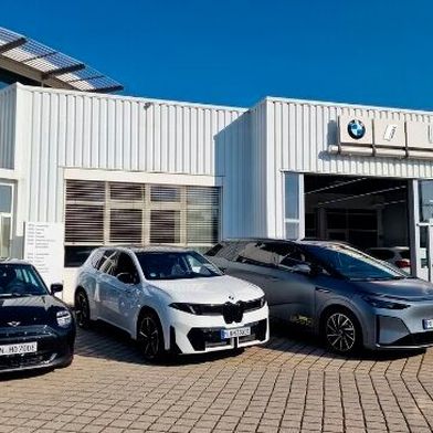 Bei Hofmann Automobile ist die Elektroquote im Neuwagenverkauf innerhalb eines Jahres um 65 Prozent gestiegen. (Bild: Hofmann Automobile)