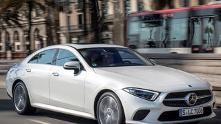 Der Mercedes CLS gilt als Vorreiter für das Segment der viertürigen Coupés. (Bild: Daimler)