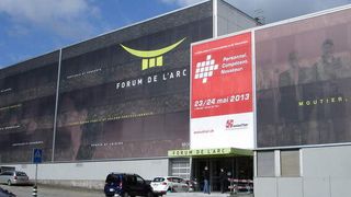 Forum de l'Arc à Moutier avec la bannière swissT.fair. (Image: MSM / Edouard Huguelet)