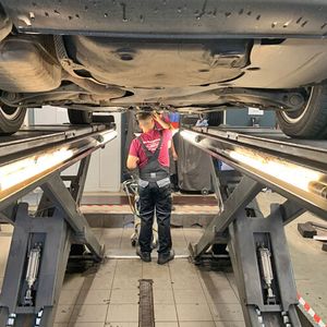 ... und Öl gewechselt. Und wie in jeder Full-Service-Werkstatt ...(Bild:  Schreiner/»kfz-betrieb«)