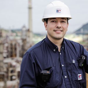 The total area covered by the refinery as demonstrated by Project Manager José María Elexpe Rovira.