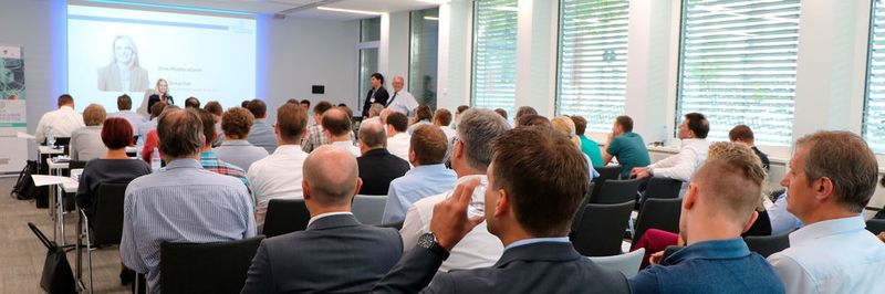 Trotz Digitalisierung: Der Mensch steht nach wir vor im Mittelpunkt der Entwicklung.  (J. Pfeiffer/konstruktionspraxis)