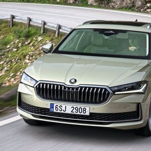 Skoda Superb: Selbstbewusste vierte Generation (Bild: Skoda)