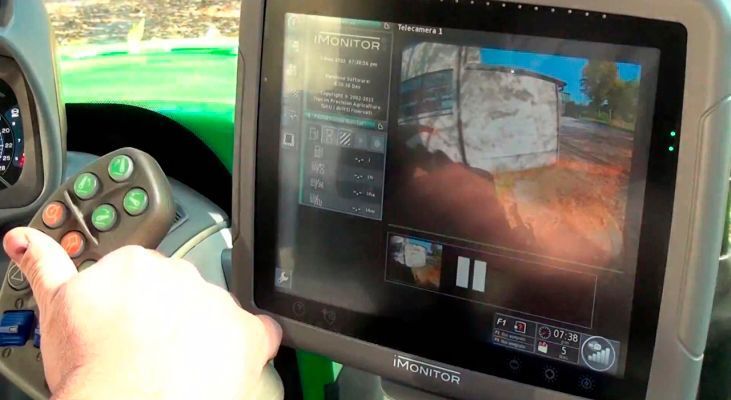 Driver Extended Eyes: Das innovative Fahrerassistenzsystem von BFFT und SAME DEUTZ-FAHR macht Traktorfahren sicherer. (Bild: Same Deutz-Fahr)