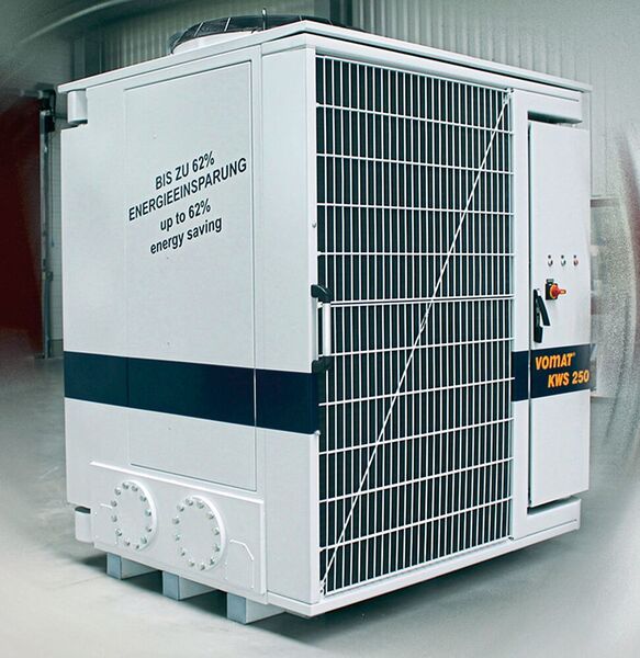 Vomats modular erweiterbarer Kaltwassersatz  KWS 250 mit integrierter FU-geregelter Kühlerwälzpumpe und Eaton-Kompaktsteuerung: Die Kälteleistung liege bei 250 kW für Solebetrieb mit einer Regelgenauigkeit +/- 1,0 K. (Vomat)