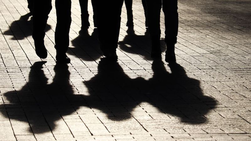 Schatten-KI ist ein großes Sicherheitsrisiko für Unternehmen; sensible Daten sollten das Unternehmen weder verlassen, noch sollten bestimmte Daten nicht in KI-Antworten einfließen können.(Bild: ©  Oleg - stock.adobe.com)